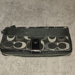 Woman wallet